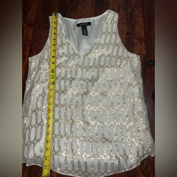 White House Black Market White Ivory Silk Sleeveless Blouse With Design XS - Picture 5 of 10